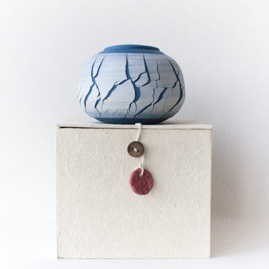 An urn